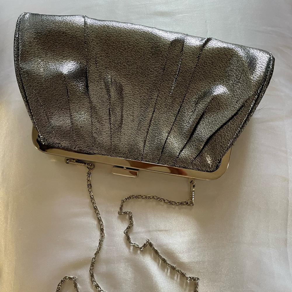 Evening bag excellent condition. Like new
